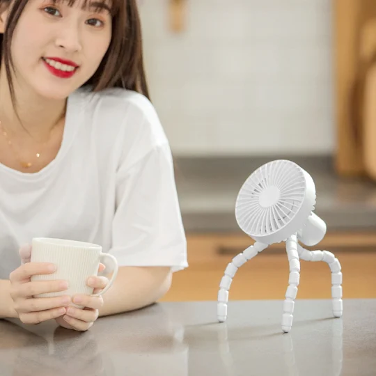 GXZ-F1010  factory supply new design outdoor portable flexible clip stroller battery operated tripod usb stand mini fan