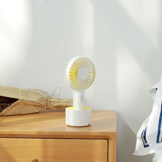 GXZ-F810  Hot sale new creative design table fan with 18650 recgargeable KC/PSE battery portable fan use charging base mini fan