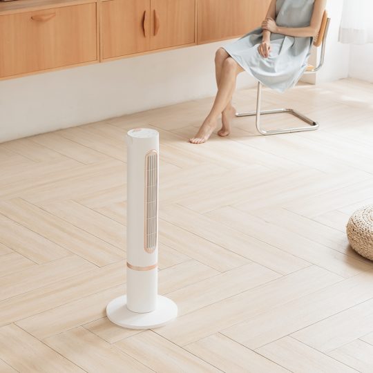 GXZ-F5 New model Low noise air circulating fan rechargeable 10000mAh battery humidifier Tensile design USB Tower Fan