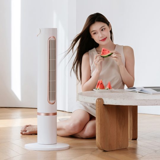 GXZ-F5 New model Low noise air circulating fan rechargeable 10000mAh battery humidifier Tensile design USB Tower Fan