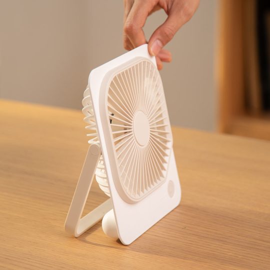 GXZ-F68 Mini Table 1200mah Rechargeable Ultra thin Desk Fan