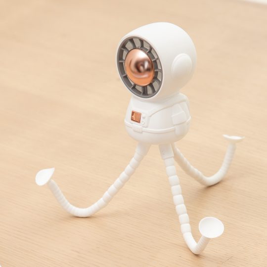 GXZ-F28  HOT OEM ODM Outdoor cute small safe brushless bladeless usb 1000MAH Rechargeable Portable Mini clip baby stroller Astronaut fans